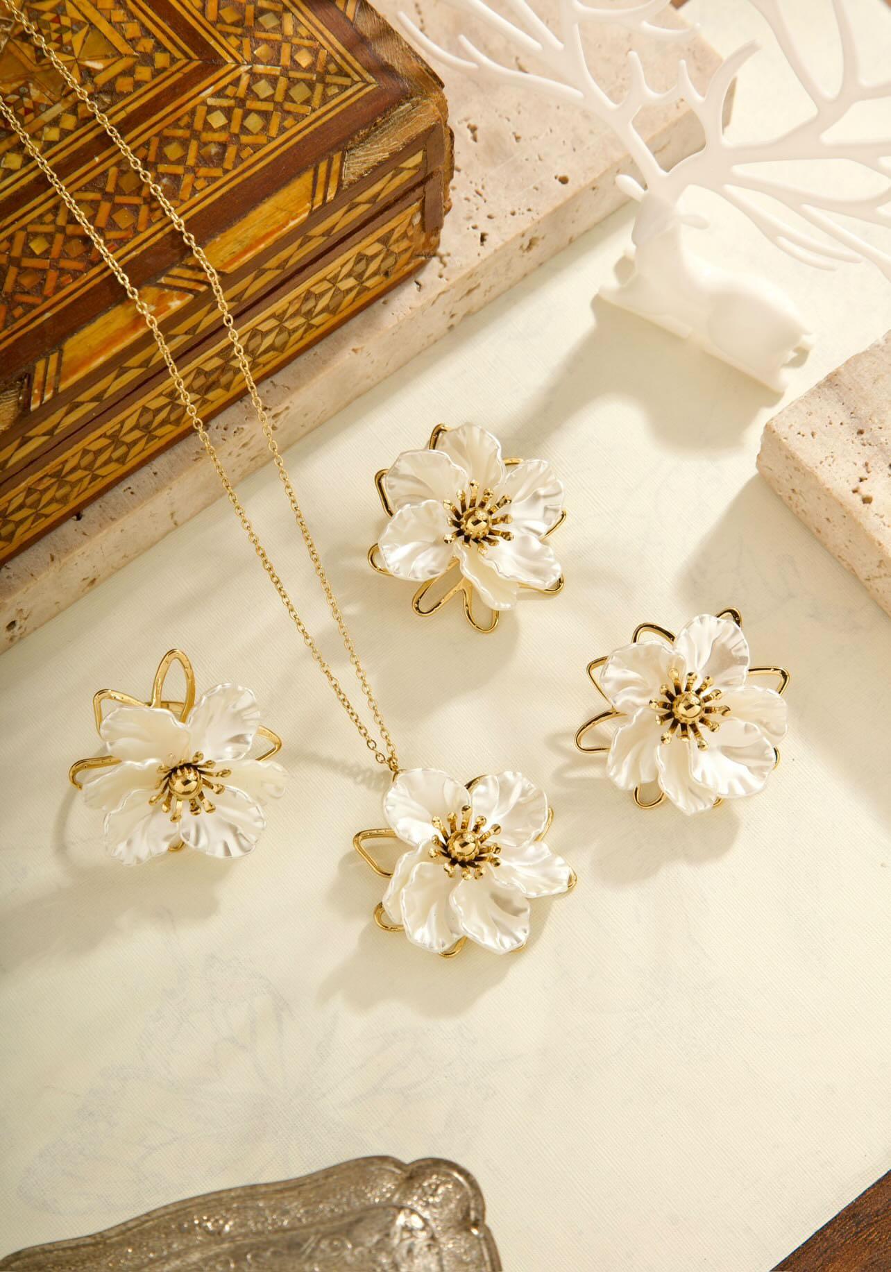 Camellia Blanc