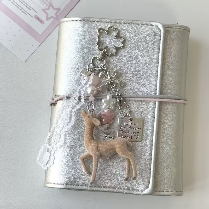 تعليقة "حكاية غزال" 🦌✨