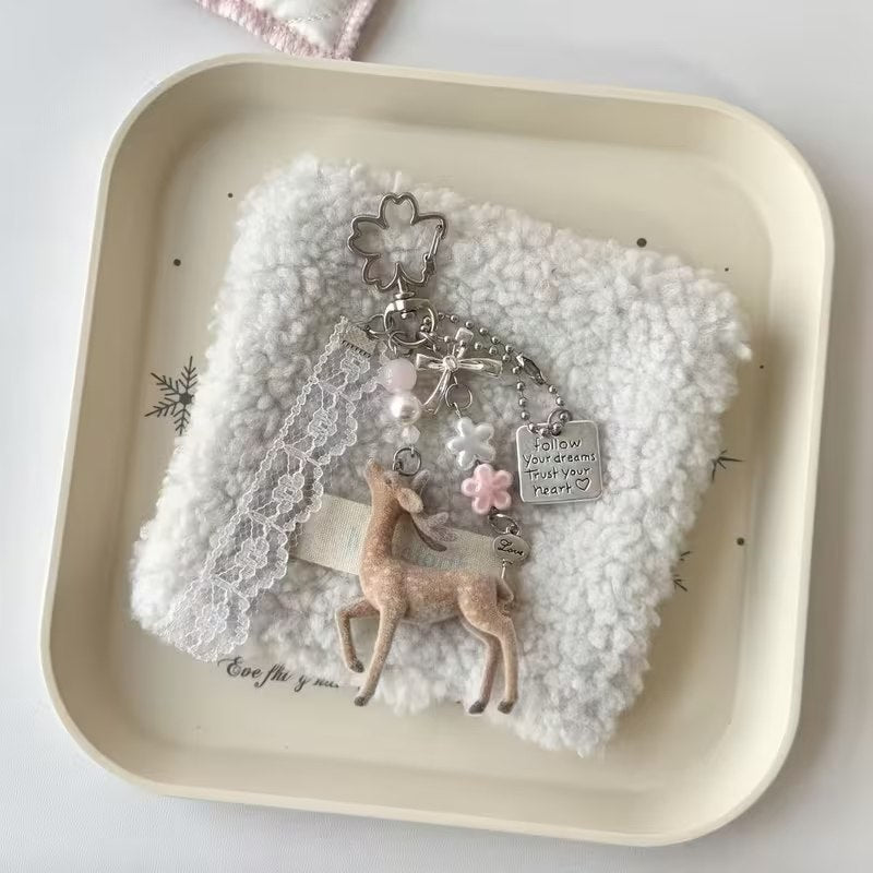 تعليقة "حكاية غزال" 🦌✨